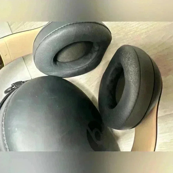 Beats by Dr. Dre Studio 3 Wireless Bluetooth Headphones Shadow Gray Beige Gold - Picture 4 of 11